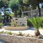 Villaggio Baia Della Tufara 3* ויאסטה