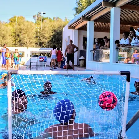 פארק נופש Villaggio Baia Della Tufara 3*