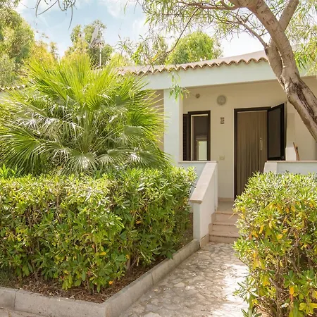 פארק נופש Villaggio Baia Della Tufara 3*