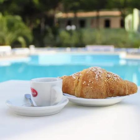 Parco vacanze Villaggio Baia Della Tufara 3*
